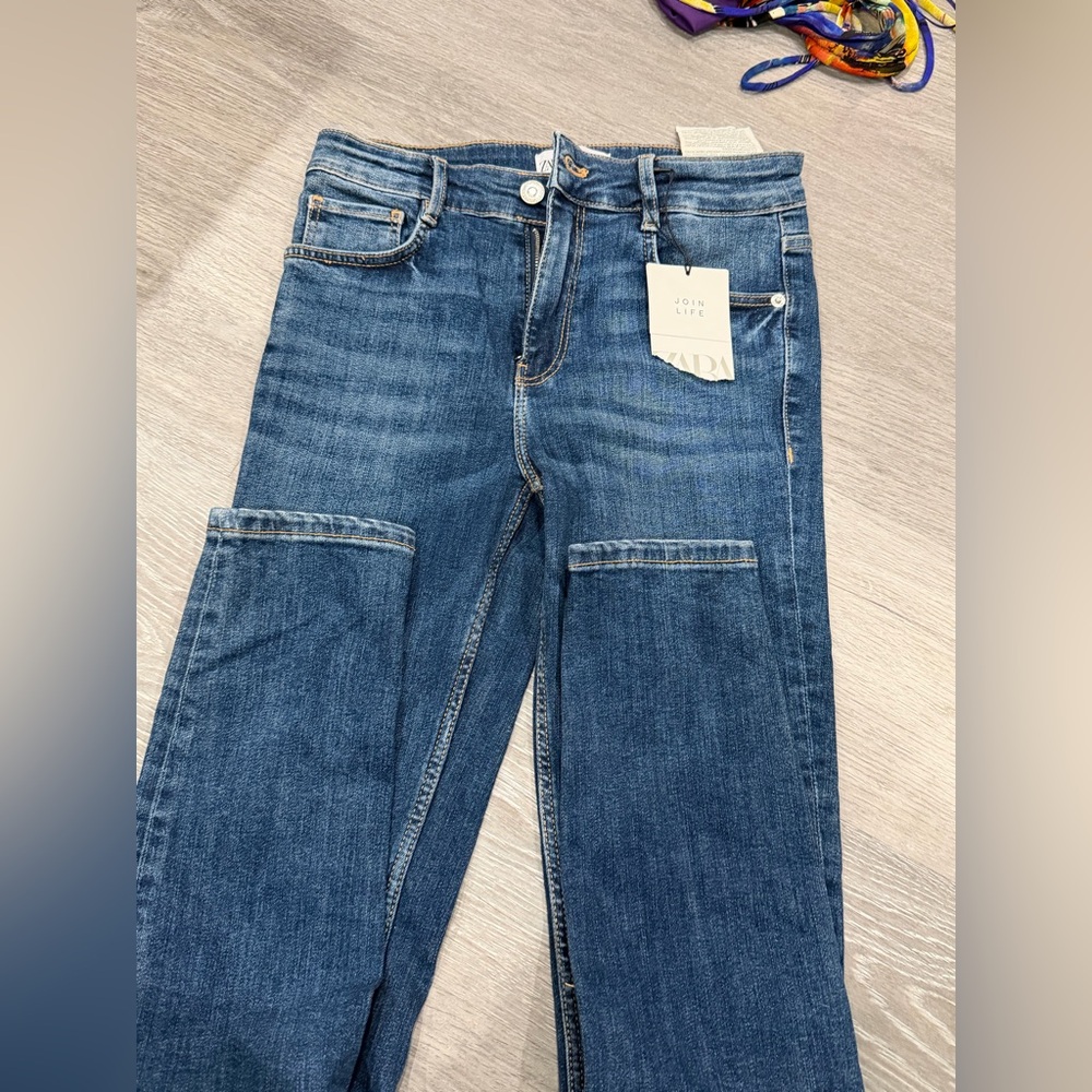 Zara Mid-Rise Ankle Length Jeans
